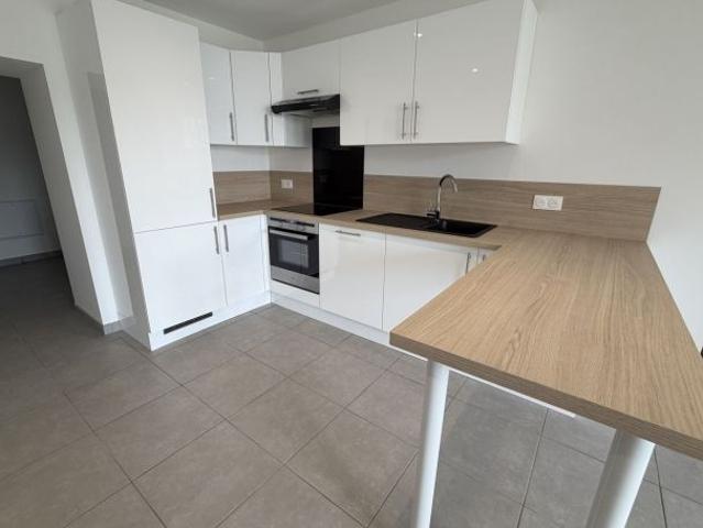 Location Appartement P3 rénové e Saint paul de varax