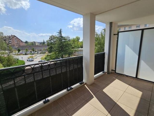 Location Appartement P2 avec garage et balcon rénové e Saint julien en genevois