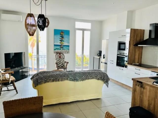 Location Appartement Parvis de la Chapelle Saint Pierre des Pécheurs, Cagnes sur Mer