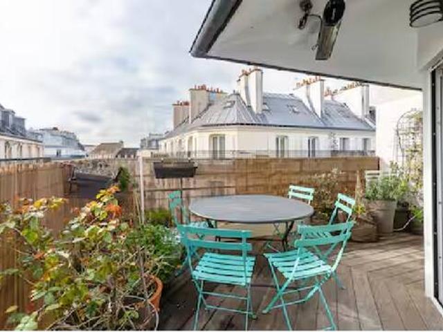 Location Appartement Parvis Notre Dame Place Jean Paul II, Paris