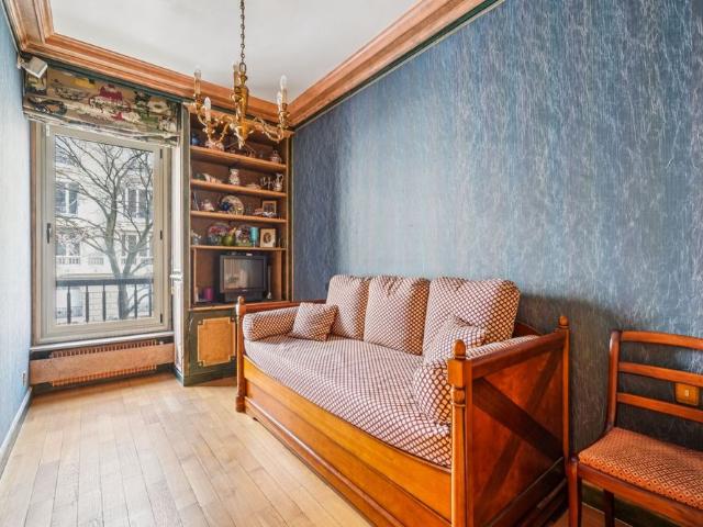 Location Appartement Paris 7 4 Pièces 191 m²