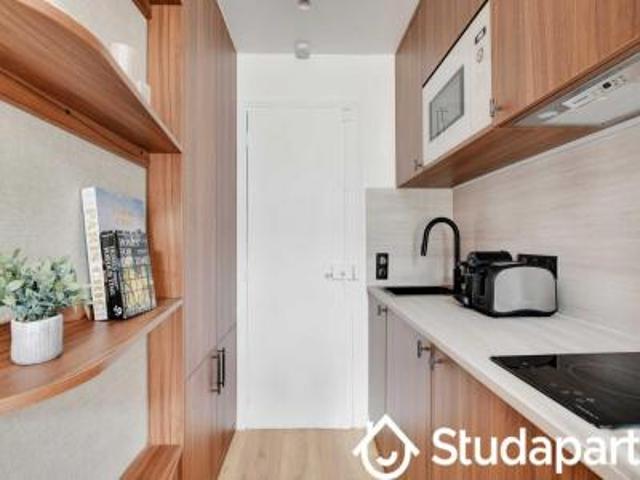 location appartement paris 7eme arrondissement 1 pièce 16 m2 paris 75007 2000 € / mois