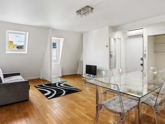 Location Appartement Paris 8 4 Pièces 90 m²