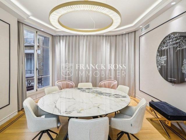 Location Appartement Paris 8 75008 Georges V — Franck Ross Immobilier