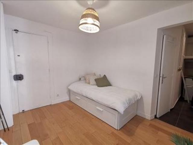location appartement paris 11eme arrondissement 1 pièce 16 m2 paris 75011 733 € / mois
