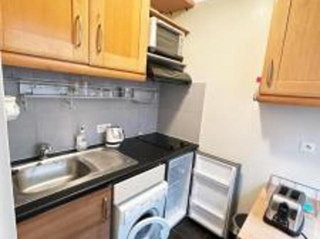 location appartement paris 15eme arrondissement 1 pièce 25 m2 paris 75015 1350 € / mois