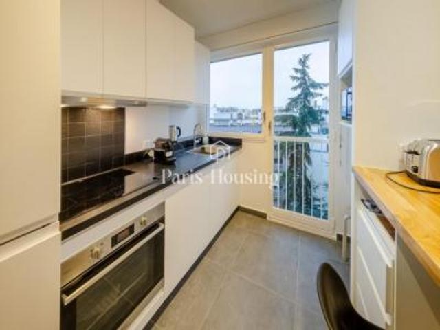 location appartement paris 15eme arrondissement 2 pièces 54 m2 paris 75015 2346 € / mois