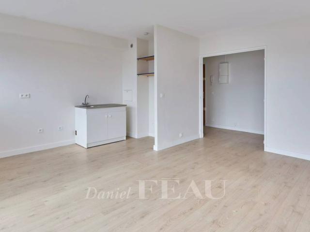 Location appartement, Paris 18ème 75018, 3 pièces, 50.3 m², ref 87265930