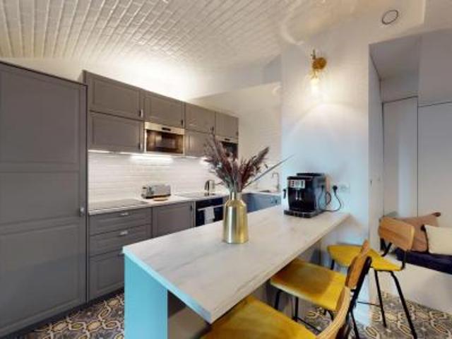 location appartement paris 18eme arrondissement 1 pièce 350 m2 paris 75018 1290 € / mois