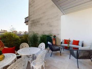 location appartement paris 18eme arrondissement 1 pièce 350 m2 paris 75018 1360 € / mois