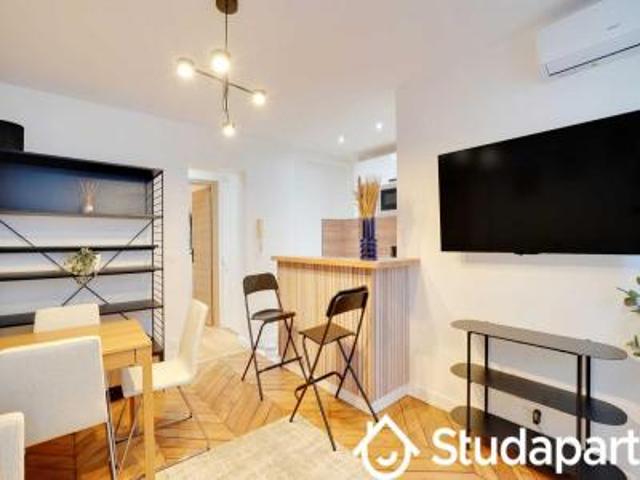 location appartement paris 18eme arrondissement 1 pièce 33 m2 paris 75018 2400 € / mois
