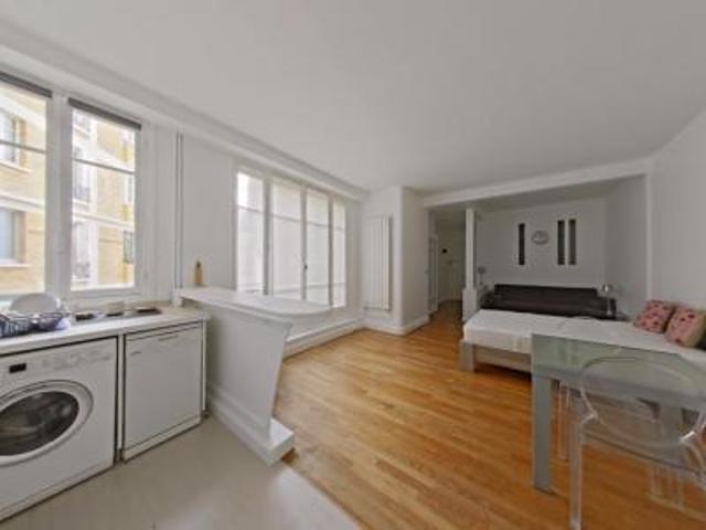 location appartement paris 18eme arrondissement 1 pièce 40 m2 paris 75018 1596 € / mois