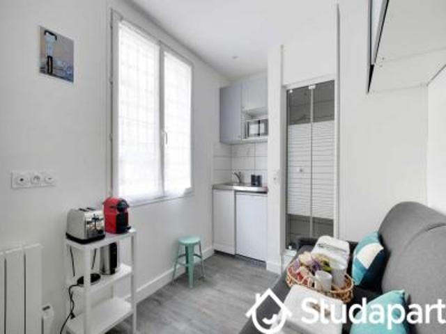 location appartement paris 18eme arrondissement 1 pièce 9 m2 paris 75018 1100 € / mois