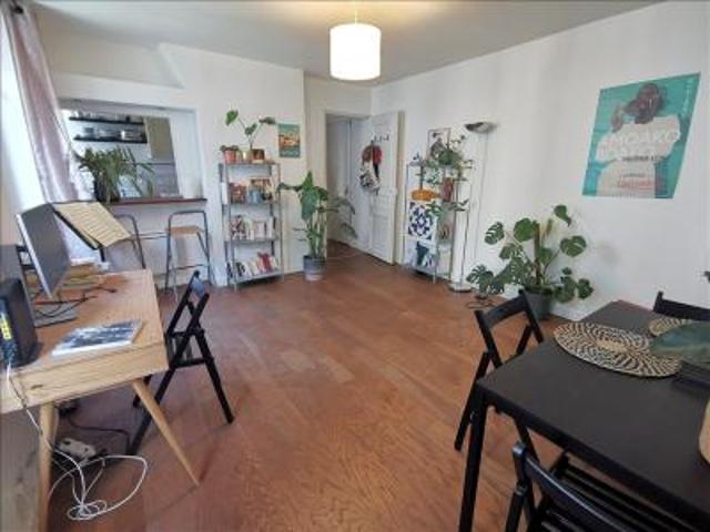 location appartement paris 18eme arrondissement 2 pièces 33 m2 paris 75018 1174 € / mois