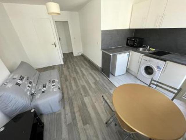 location appartement paris 18eme arrondissement 2 pièces 30 m2 paris 75018 1100 € / mois