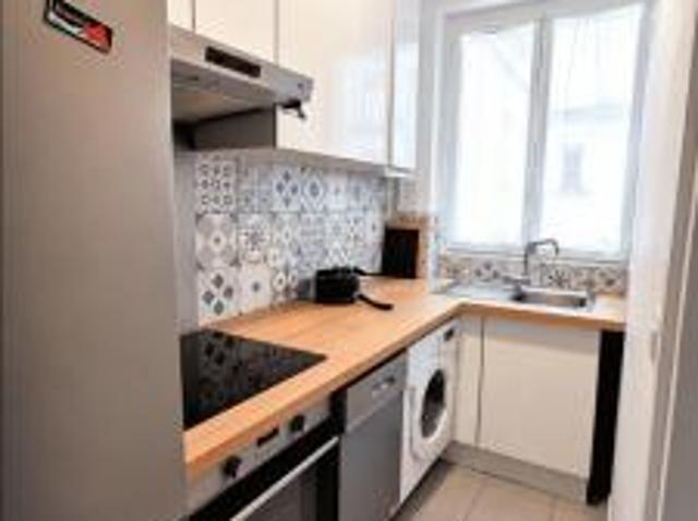 location appartement paris 18eme arrondissement 2 pièces 35 m2 paris 75018 1300 € / mois