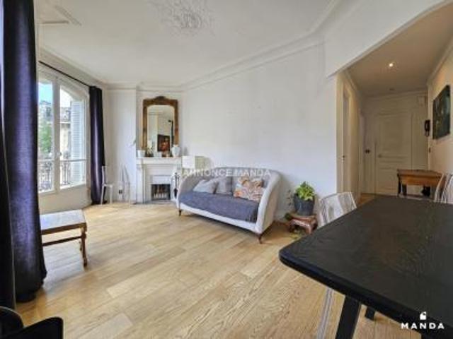 location appartement paris 18eme arrondissement 3 pièces 49 m2 paris 75018 2180 € / mois