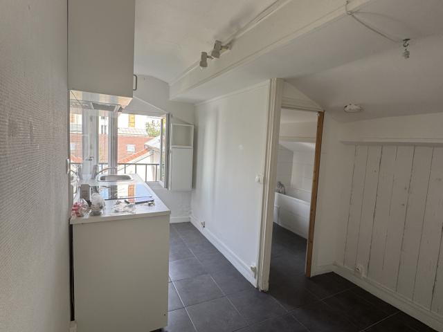 Location appartement Paris 2 pièces 28.82m² 896€ | Auburtin Immobilier