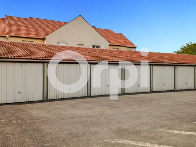 Location Appartement Parking Stade, Crépy en Valois