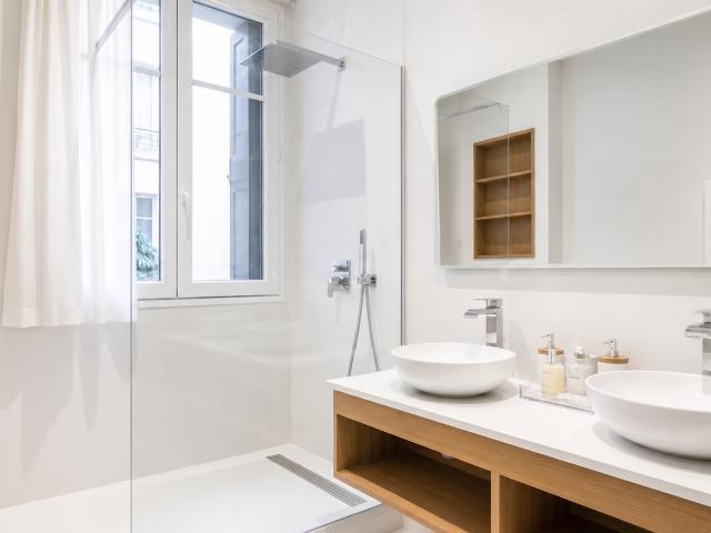 Location Appartement Passage Commun F8, Paris