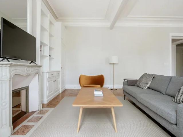 Location Appartement Passage Saint Michel, Paris