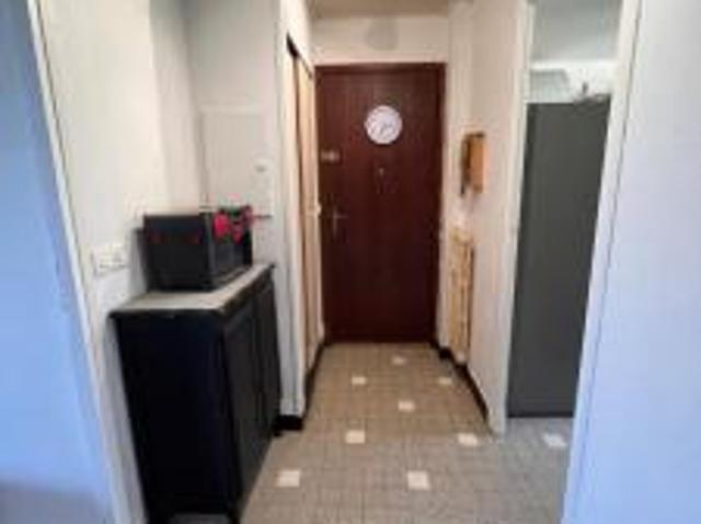location appartement pierre benite 1 pièce 23 m2 rhone 69310 600 € / mois