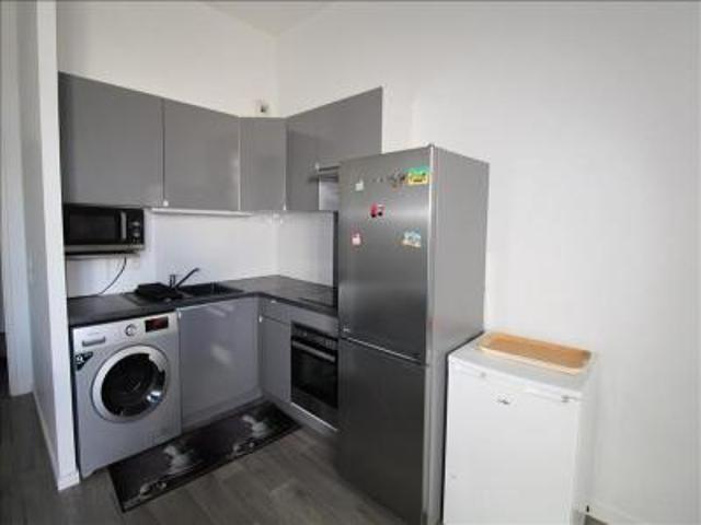 location appartement poissy 1 pièce 29 m2 yvelines 78300 786 € / mois