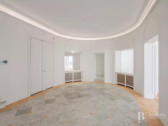 Location Appartement Porte Maillot, Paris