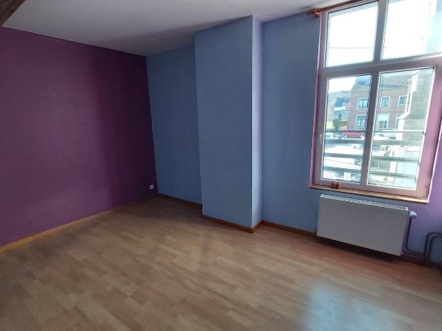 Location Appartement Place Verte, Solre le Château