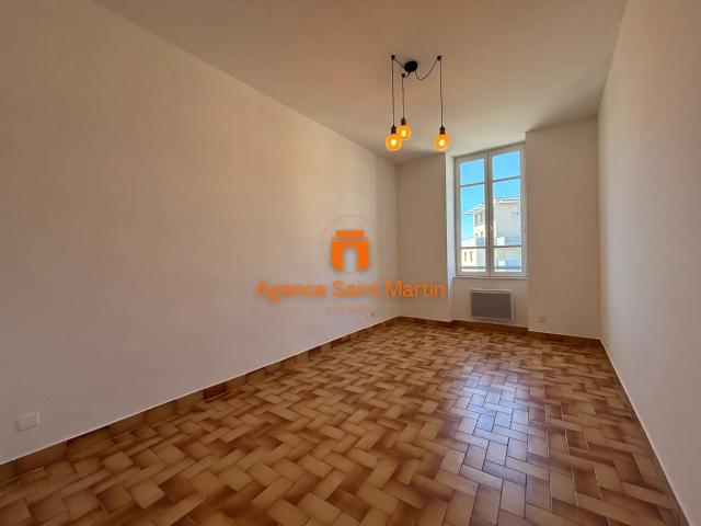 Location Appartement Place Alphonse Planel, Montélimar
