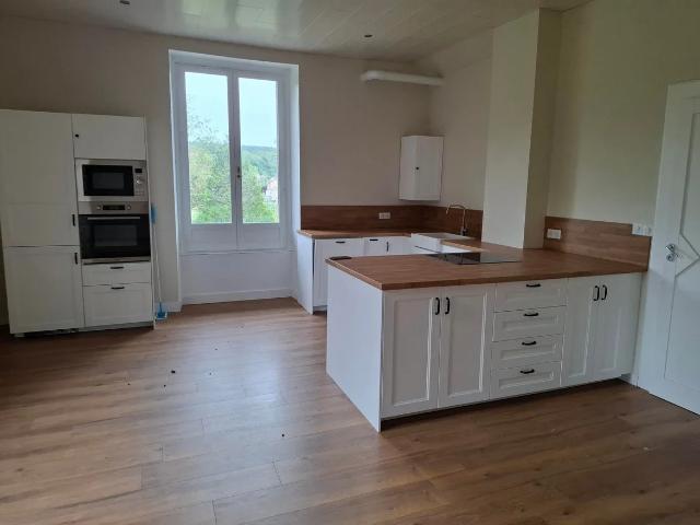 Location Appartement Place Aristide Briand, L'Isle sur le Doubs