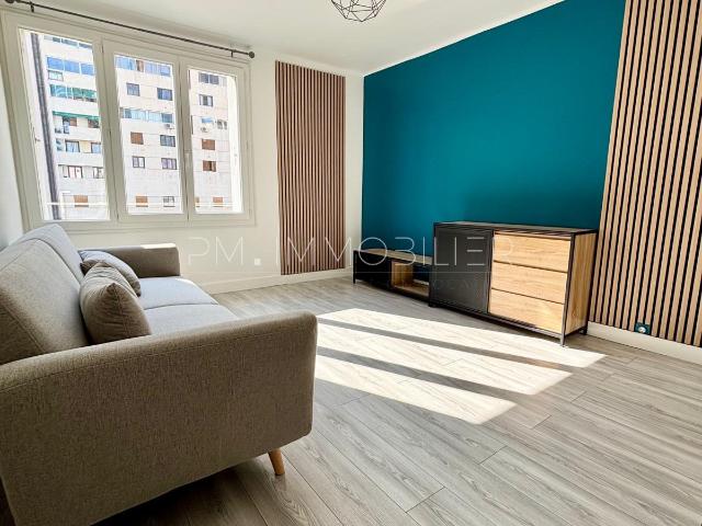 Location Appartement Place Audran