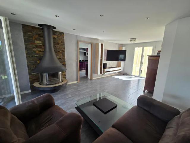Location Appartement Place Beausoleil, Pomérols