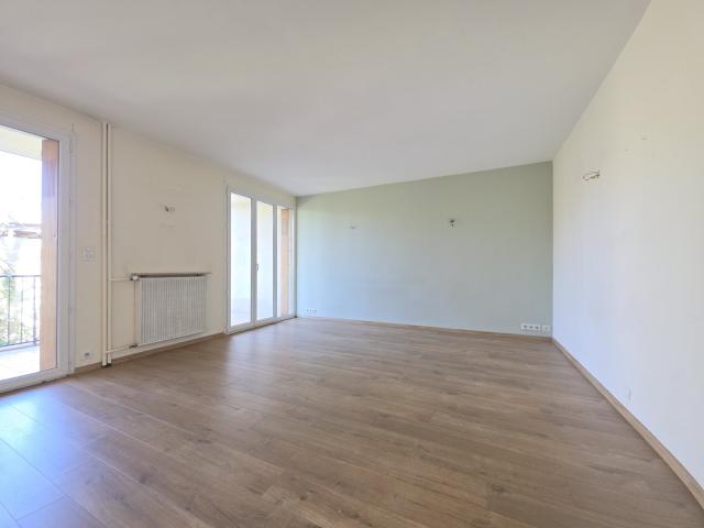 Location Appartement Place Borodine, Avignon