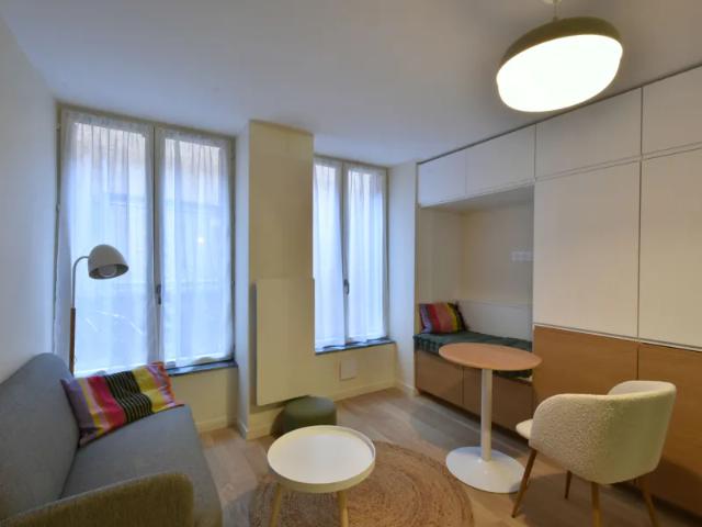 Location Appartement Place Chanoine Coupat, Saint Genis Laval