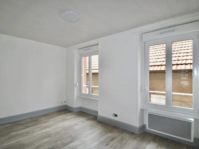 Location Appartement Place Clemenceau, Senones