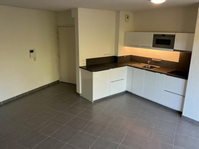 Location Appartement Place de Gueydan, Gardanne