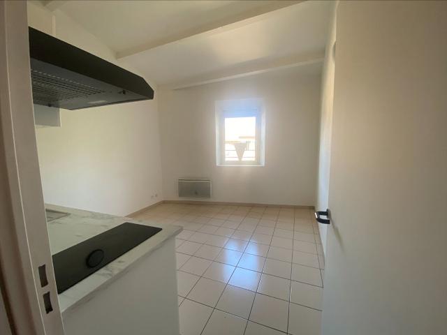 Location Appartement Place de Gueydan, Gardanne
