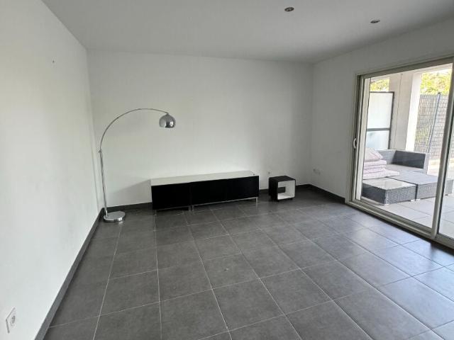 Location Appartement Place de Gueydan, Gardanne