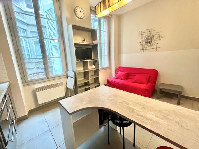 Location Appartement Place de la Trinité, Toulouse