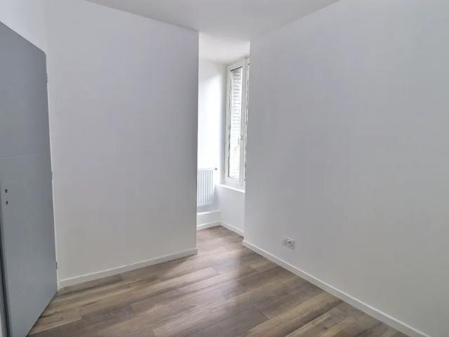 Location Appartement Place de la Victoire, Belley