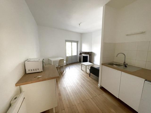 Location Appartement Place de la Victoire, Bordeaux