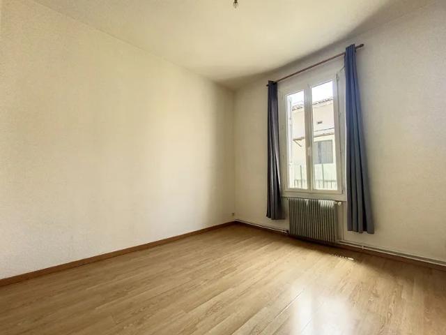 Location Appartement Place de la Victoire, Perpignan