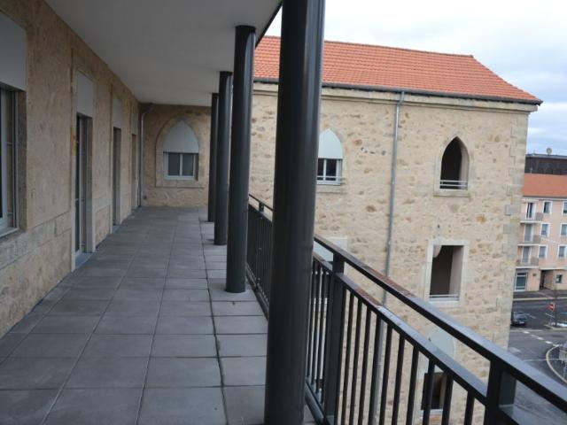 Location Appartement Place de la Calade, Yssingeaux