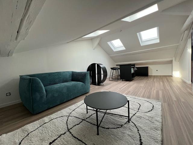 Location Appartement Place de la Commanderie, Nancy