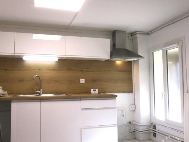 Location Appartement Place de la Fraternité, Longjumeau