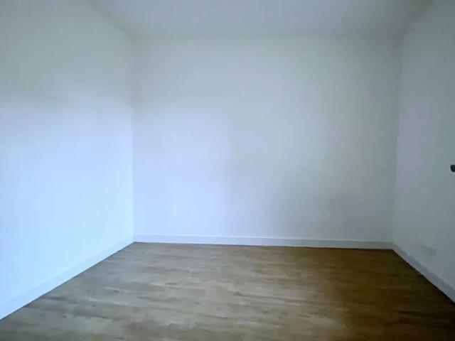 Location Appartement Place de la Gare, La Fère