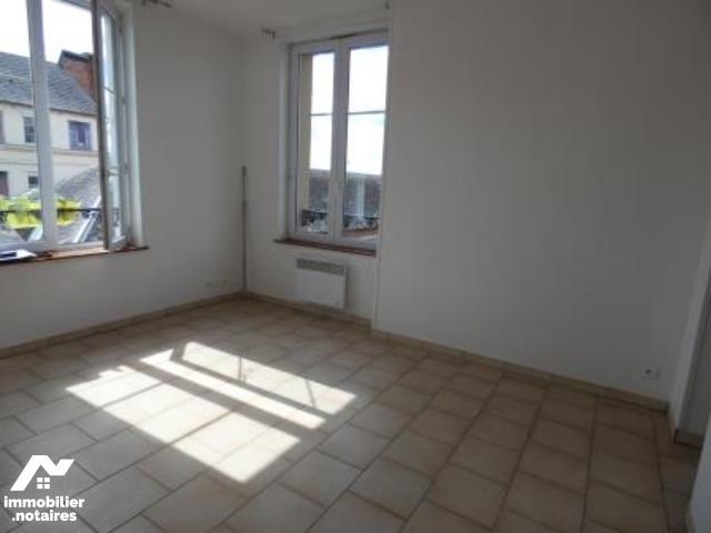 Location Appartement Place de la Mairie, Marolles