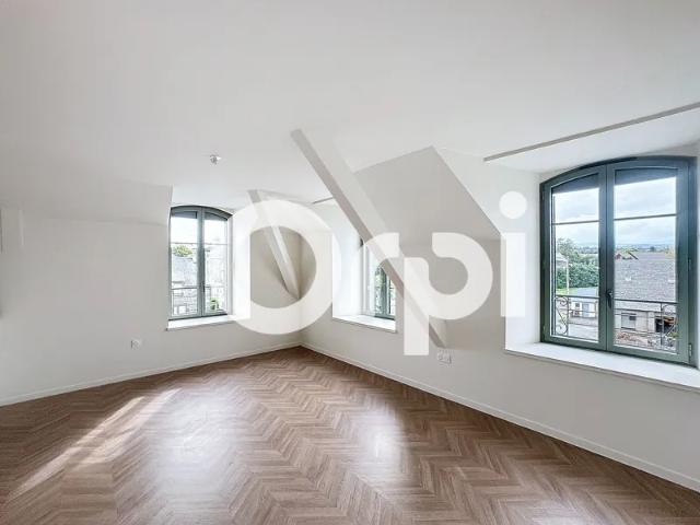 Location Appartement Place du 8 Mai 1945, Valuéjols