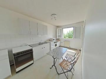 Location Appartement Place de la Pavigne, Romans sur Isère